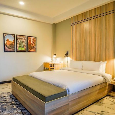 Roomy Crossroads Hotel, Peshawar Extérieur photo
