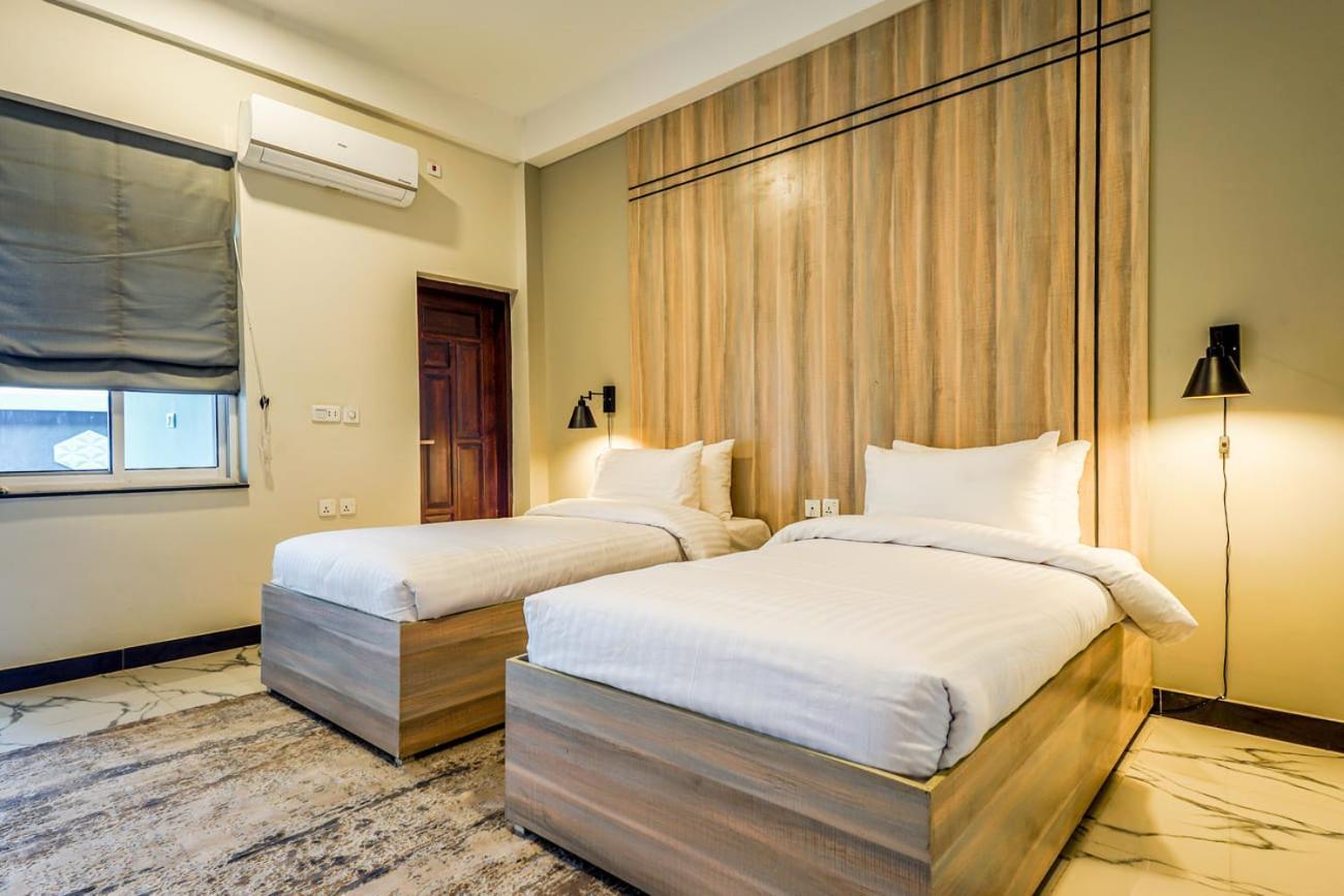 Roomy Crossroads Hotel, Peshawar Extérieur photo